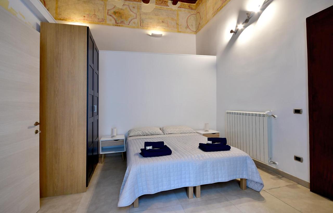 Di Affreschi E Volte Bed & Breakfast Napoli Exterior foto